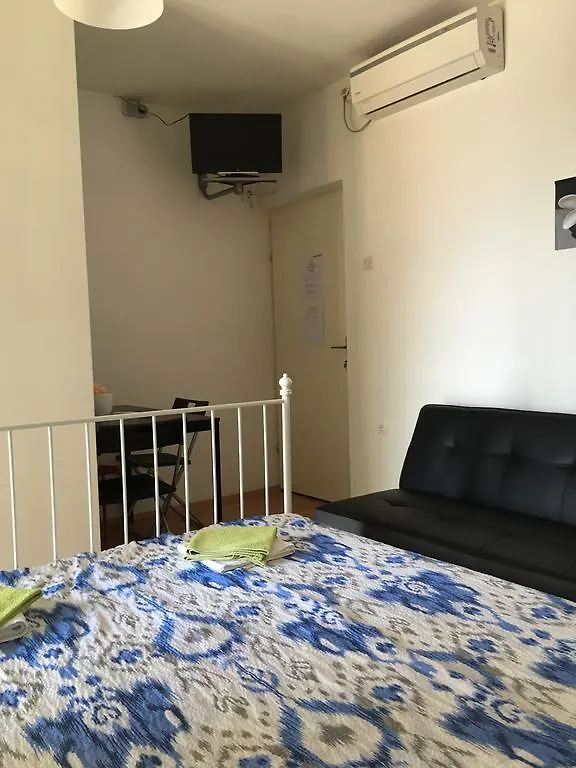 Apartment Vlado Sukosan 0*,