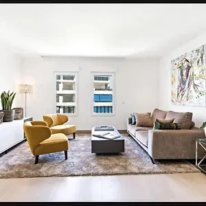 https://puerto-banus-newly-renovated-luxury-apartment.es-andalucia.com